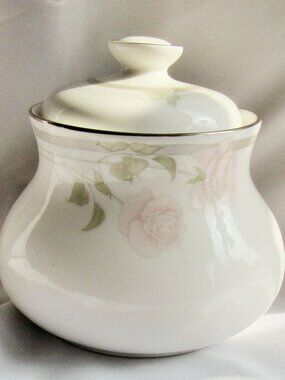 Royal Doulton Twilight Rose Covered Sugar Bowl and Lid.   H5096          S878
